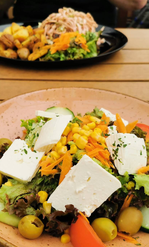 Salat Mit Oliven Paprika Tomaten